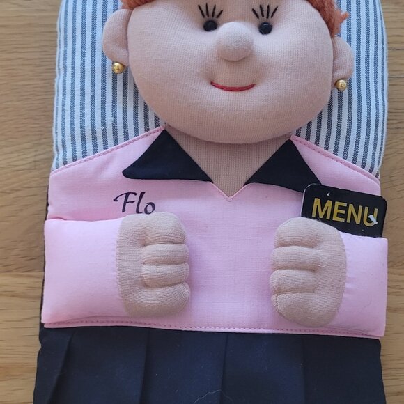 Mr. & Mrs. Chef - Chef Pig & Waitress Flo Set of Novelt Kitchen Over Mitts - Picture 5 of 6